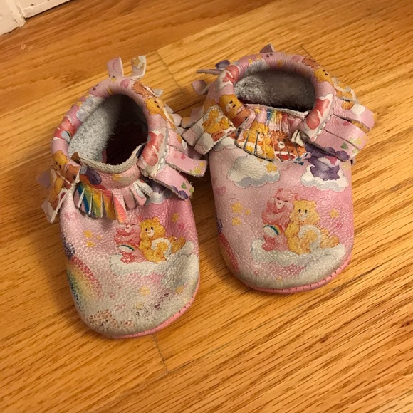 Freshly Picked care bear moccasins size 6 - Picture 1 of 2